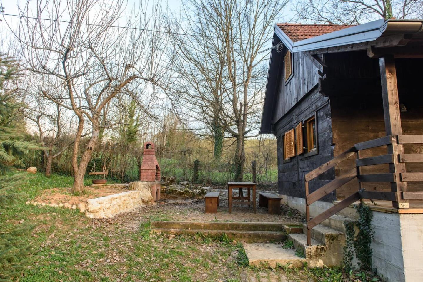 Wooden House Near The River Kupa Kamanje Екстериор снимка